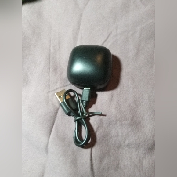 Mini TWS Earbuds with Charging Case - Picture 5 of 5